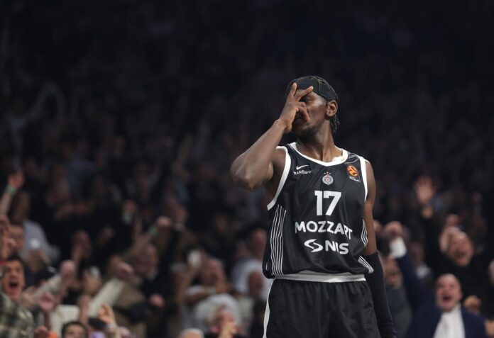 Fotografía del pasado 13 de febrero, en la que puede verse al jugador del Partizan Isaac Bonga, durante un partido de Euroliga. EFE/ANDREJ CUKIC
