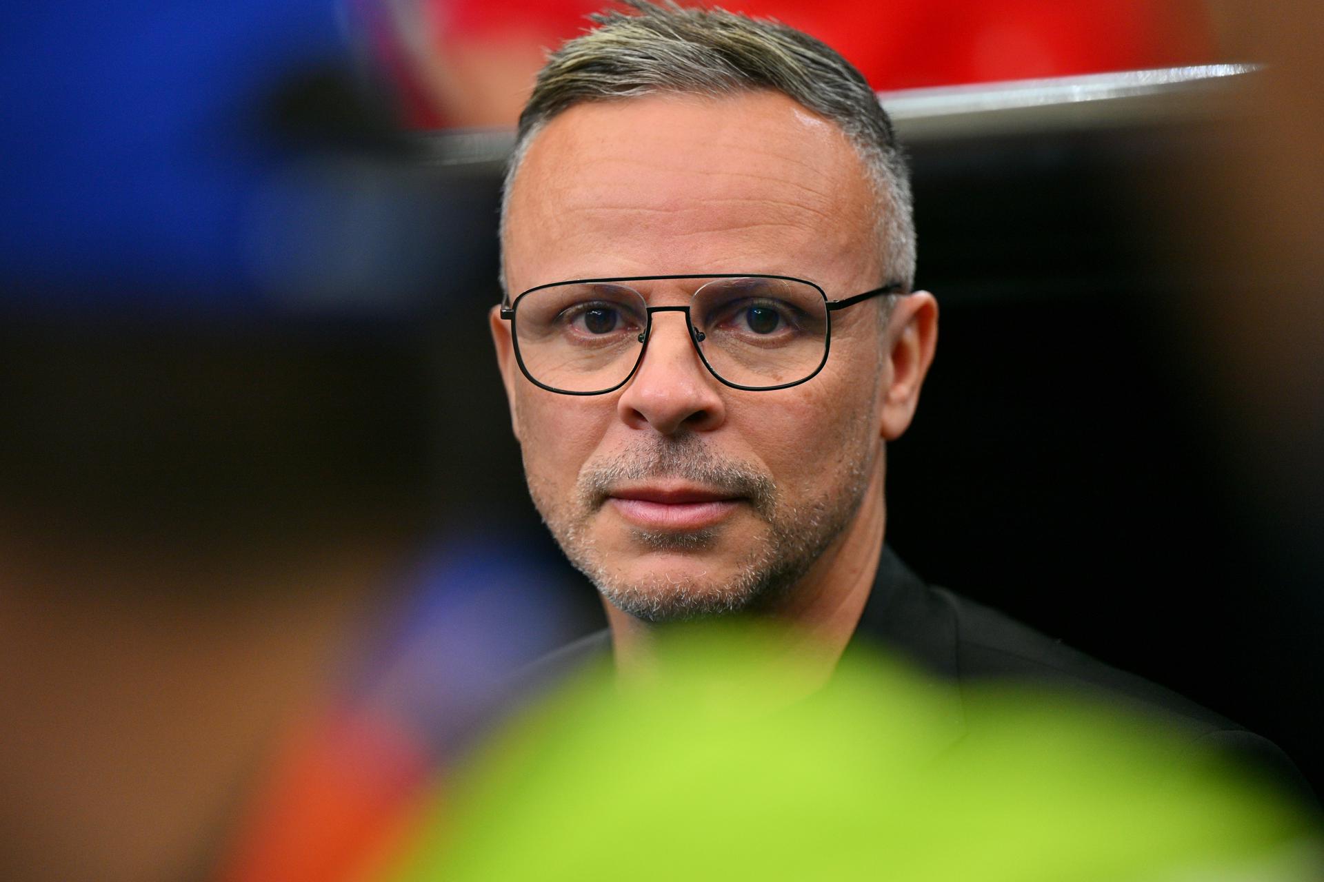 El entrenador de Marruecos, Mohamed Ouahbi, antes del partido de octavos de final del Mundial 2026 entre Canadá y Marruecos en Houston (EE.UU.). EFE/SAM WASSON