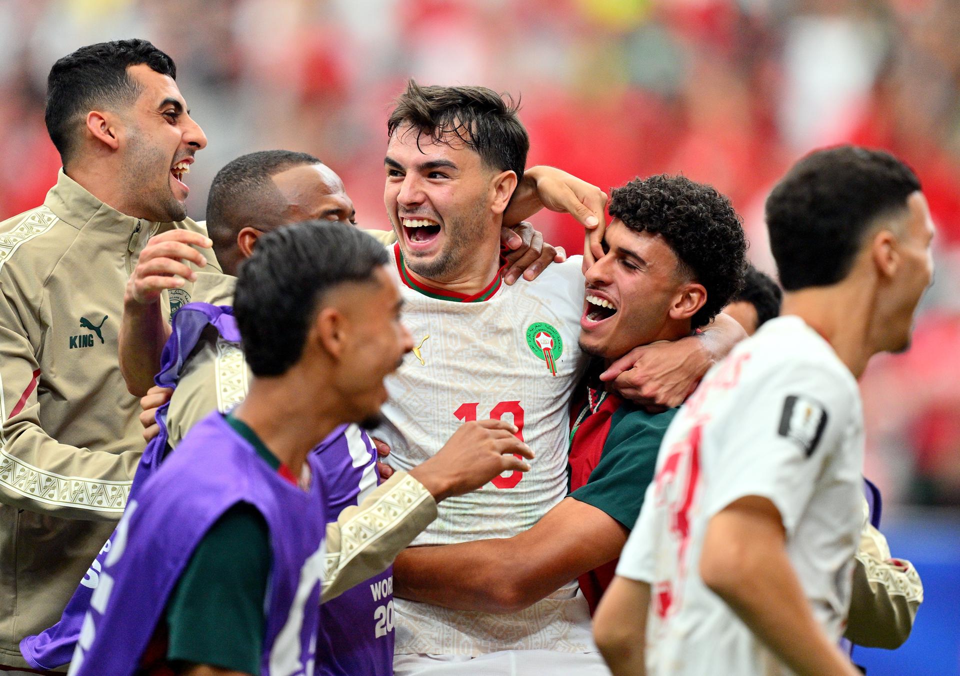Jugadores de Marruecos celebran tras el partido de octavos de final del Mundial FIFA 2026 que le ganaron a Canadá por 3-0. EFE/EPA/SAM WASSON
