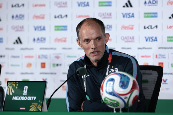 El seleccionador de Inglaterra, Thomas Tuchel, habla en una rueda de prensa este sábado en Ciudad de México. EFE/ José Méndez
