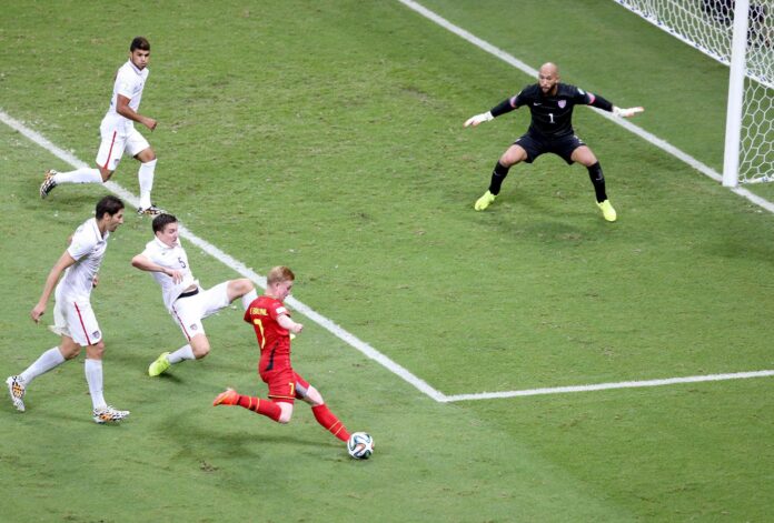 De Bruyne marca el 1-0 ante Estados Unidos en el Mundial 2014, cuando se midieron en octavos de final. EFE/EPA/ALI HAIDER.
