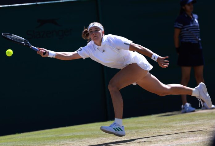 Karolina Muchova se situó por tercera vez en su carrera en los cuartos de final de Wimbledon. EFE/EPA/NEIL HALL
