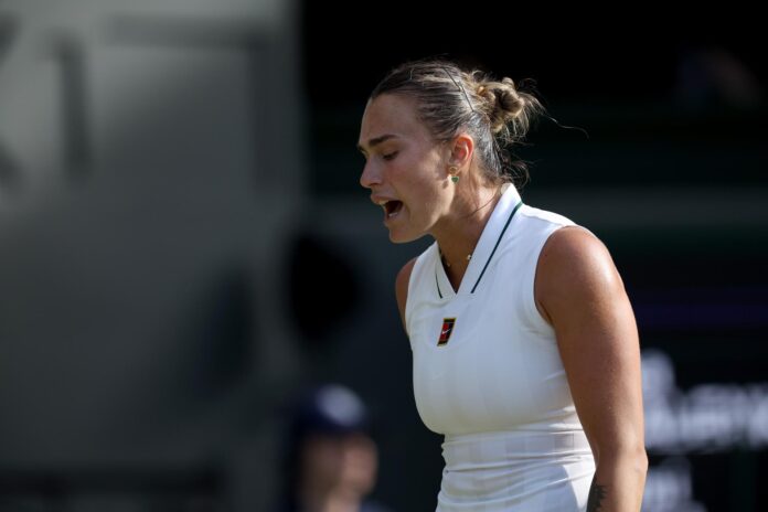 La bielorrusa Aryna Sabalenka tras caer eliminada en los octavos de final de Wimbledon. EFE/EPA/ADAM VAUGHAN
