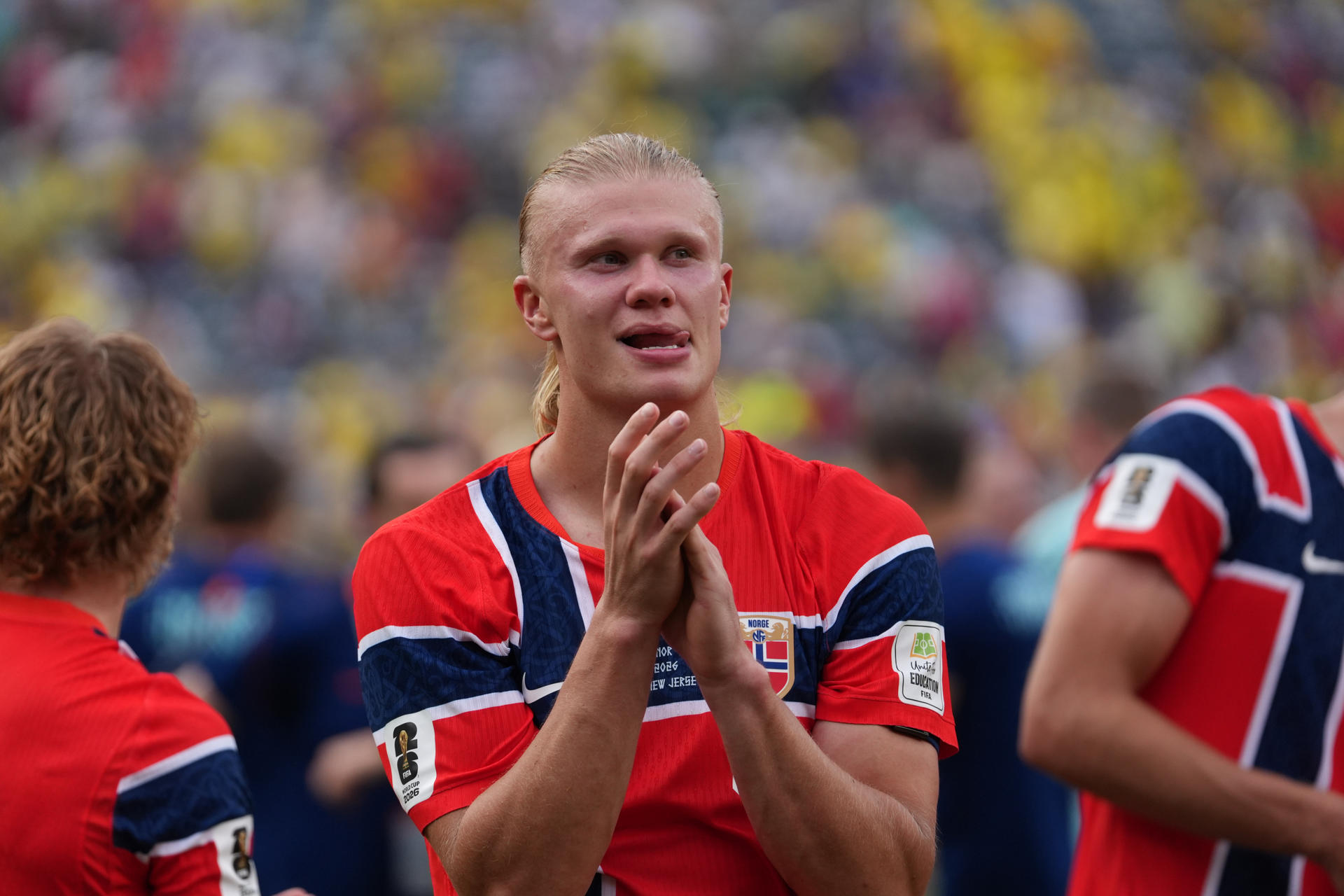 Erling Haaland, de Noruega, celebra el triunfo en octavos de final del Mundial 2026 ante Brasil en el estadio MetLife en Nueva Jersey. EFE/Ángel Colmenares
