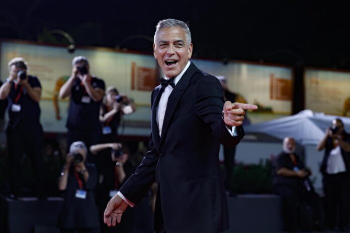 Imagen de archivo del actor estadounidense George Clooney durante la 81 edición del Festival de Venecia, en 2024. EFE/EPA/FABIO FRUSTACI
