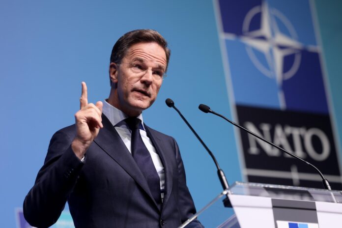 - El secretario general de la OTAN, Mark Rutte, gesticula durante la rueda de prensa previa a la cumbre de la OTAN 2026 en Ankara, Turquía, 06 de julio de 2026. La cumbre se celebrará los días 07–08 de julio y se centrará en fortalecer la producción industrial de defensa y asegurar la ayuda militar a largo plazo para Ucrania. (Turquía, Ucrania) EFE/EPA/GEORGI LICOVSKI
