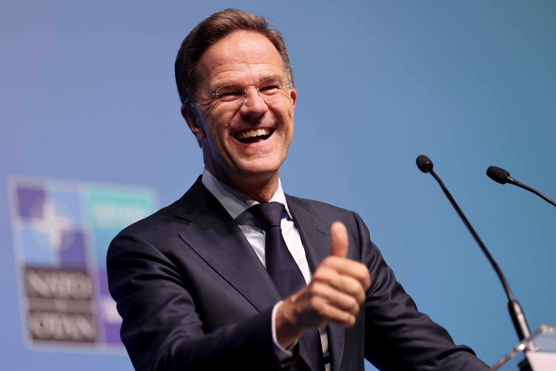 El secretario general de la OTAN, Mark Rutte, gesticula durante la rueda de prensa previa a la cumbre de la OTAN 2026 en Ankara, Turquía, el 06 de julio de 2026. La cumbre tendrá lugar los días 07–08 de julio, centrada en fortalecer la producción industrial de defensa y asegurar la ayuda militar a largo plazo para Ucrania. (Turquía, Ucrania) EFE/EPA/GEORGI LICOVSKI