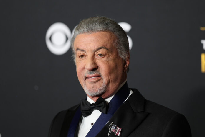 El actor Sylvester Stallone posa en la alfombra roja de los Kennedy Honors en el Kennedy Center en Washington (EE.UU.). Imagen de archivo. EFE/ Octavio Guzmán
