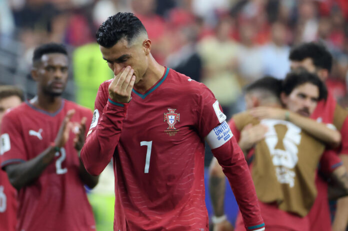 Cristiano Ronaldo llora este lunes tras la eliminación de Portugal en el Mundial 2026. EFE/ Lavandeira Jr
