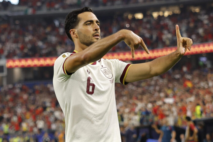 Mikel Merino de España celebra un gol en el partido de los octavos de final del Mundial de la FIFA 2026 entre Portugal y España en el estadio AT&T en Arlington (Estados Unidos). EFE/ Lavandeira Jr
