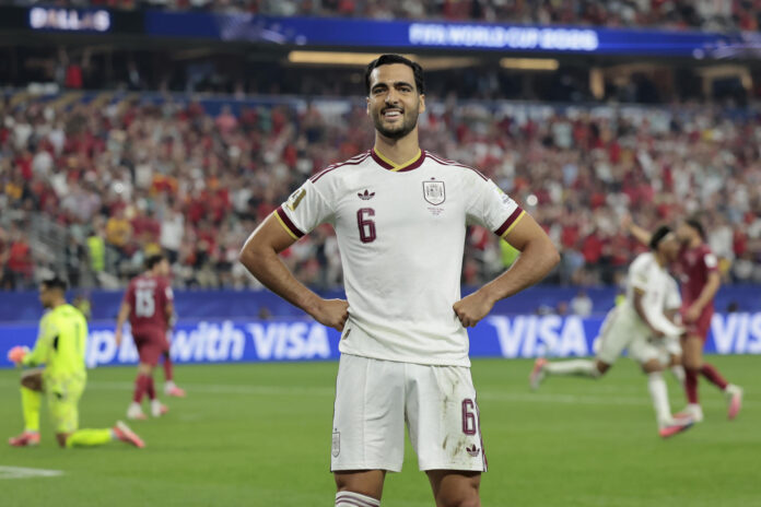 El futbolista español Mikel Merino celebra el gol en el partido de octavos de final del Mundial de la FIFA 2026 entre Portugal y España en el AT&T Stadium de Arlington, Estados Unidos. EFE/ Lavandeira Jr
