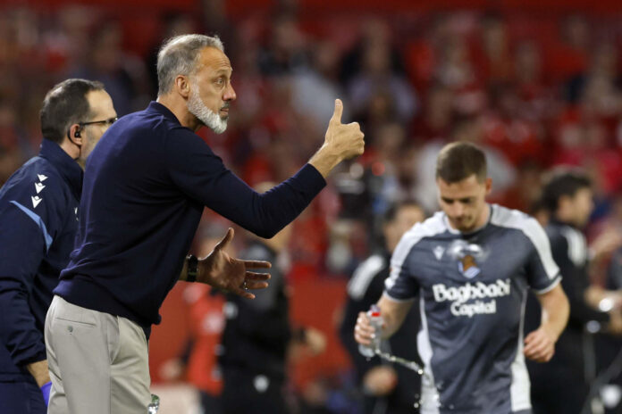 El entrenador de la Real Sociedad, Pellegrino Matarazzo, en una imagen de archivo de esta temporada. EFE/ Julio Muñoz
