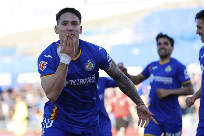 Fotografía del pasado 14 de febrero, en la que puede verse al delantero uruguayo del Getafe Martín Satriano, durante un partido. EFE/Mariscal

