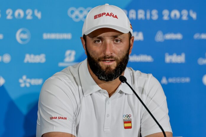 Fotografía de archivo del 30 de julio de 2024, en la que puede verse al golfista español Jon Rahm, durante una conferencia de prensa. EFE/ERIK S. LESSER

