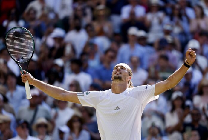 Alexander Zverev celebra su triunfo en octavos de final de Wimbledon.EFE/EPA/TOLGA AKMEN

