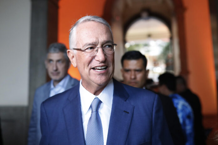 Fotografía de archivo donde aparece el empresario mexicano Ricardo Salinas Pliego. EFE/Rodrigo Sura
