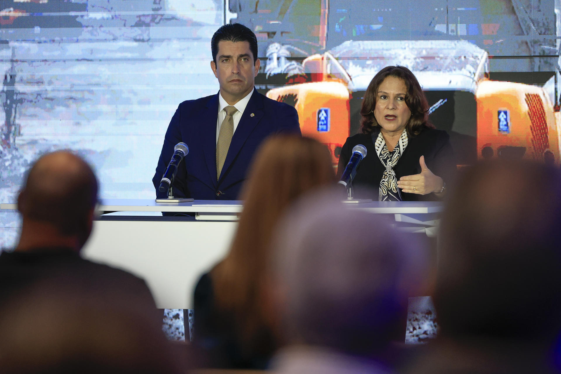 La administradora designada del Canal de Panamá, Ilya Espino de Marotta, habla durante una jornada informativa con motivo del décimo aniversario de la ampliación del Canal de Panamá, este 7 de julio de 2026, en Ciudad de Panamá (Panamá). EFE/Bienvenido Velasco
