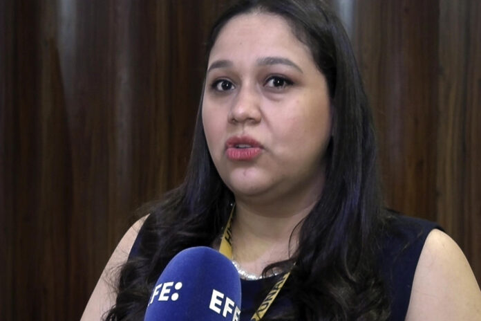 La directora del Instituto Universitario de Democracia, Paz y Seguridad de la Universidad Nacional Autónoma de Honduras (UNAH), Marjorie Echenique, habla durante una entrevista con EFE este martes, en Tegucigalpa (Honduras). EFE/ STR
