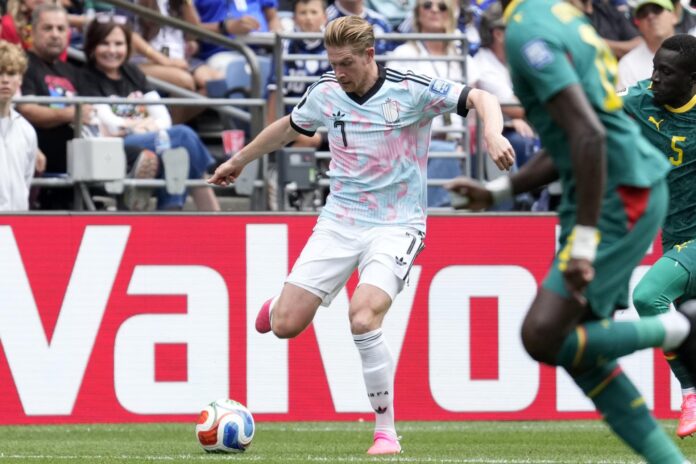 El futbolista belga Kevin De Bruyne en acción durante el partido de dieciseisavos de final del Mundial FIFA 2026 entre Bélgica y Senegal, en Seattle, Washington, EE.UU. EFE/EPA/STEPHEN BRASHEAR
 
//////////
 
SEATTLE (United States), 01/07/2026.- Kevin De Bruyne of Belgium in action during the FIFA World Cup 2026 Round of 32 match Belgium against Senegal, in Seattle, Washington, USA, 01 July 2026. (Bélgica) EFE/EPA/STEPHEN BRASHEAR
