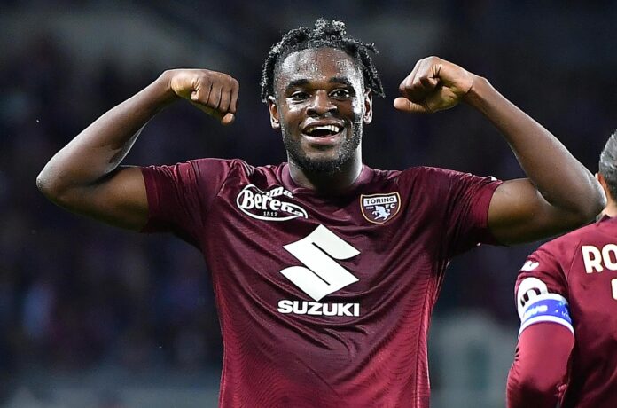 El jugador colombiano del Torino Duvan Zapata en una imagen de archivo. EFE/EPA/Alessandro Di Marco
