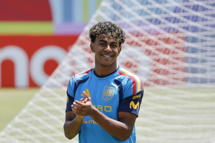 El internacional español Lamine Yamal, durante un entrenamiento con la selección en medio del Mundial de Estados Unidos, México y Canadá este lunes. EFE/ Lavandeira jr
