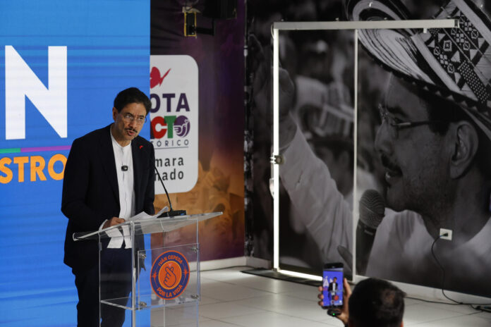 Fotografía de archivo del excandidato presidencial de izquierda, Iván Cepeda. EFE/ Mauricio Dueñas Castañeda

