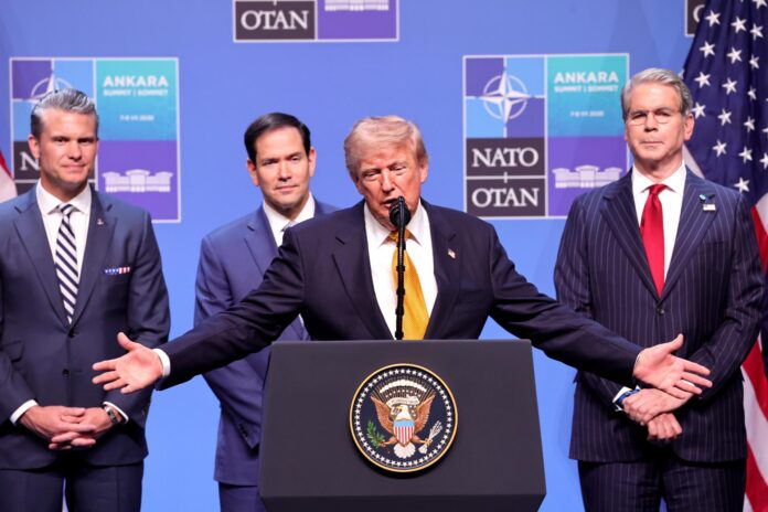 - El presidente de EE. UU., Donald Trump (C), habla durante una rueda de prensa en la Cumbre de la OTAN 2026 en Ankara, Turquía, el 08 de julio de 2026. La Cumbre de la OTAN se celebra los días 07 y 08 de julio. (Turquía) EFE/EPA/FILIP SINGER
