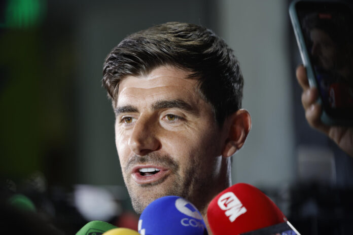 El arquero de la selección de Bélgica Thibaut Courtois habla durante una rueda de prensa este miércoles en Los Ángeles (Estados Unidos). EFE/ Lavandeira Jr.
