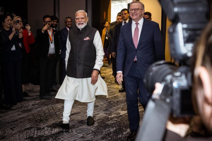 El primer ministro de India, Narendra Modi (i), junto al primer ministro de Australia, Anthony Albanese (d), durante su reunión bilateral en Melbourne.
EFE/EPA/CHRISTOPHER HOPKINS AUSTRALIA AND NEW ZEALAND OUT
