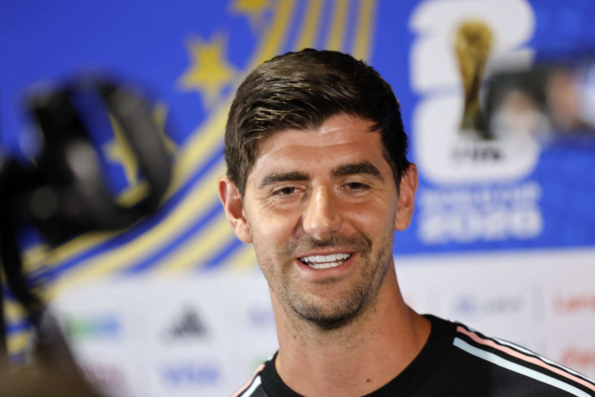 El jugador de la selección de Bélgica Thibaut Courtoisica habla durante una rueda de prensa este miércoles, en Los Ángeles (Estados Unidos). EFE/ Lavandeira Jr.
