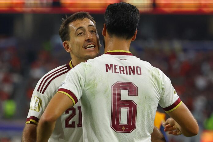 Mikel Merino, tras marcar gol a Portugal el pasado lunes. EFE/EPA/CHRISTOPHER NEUNDORF
