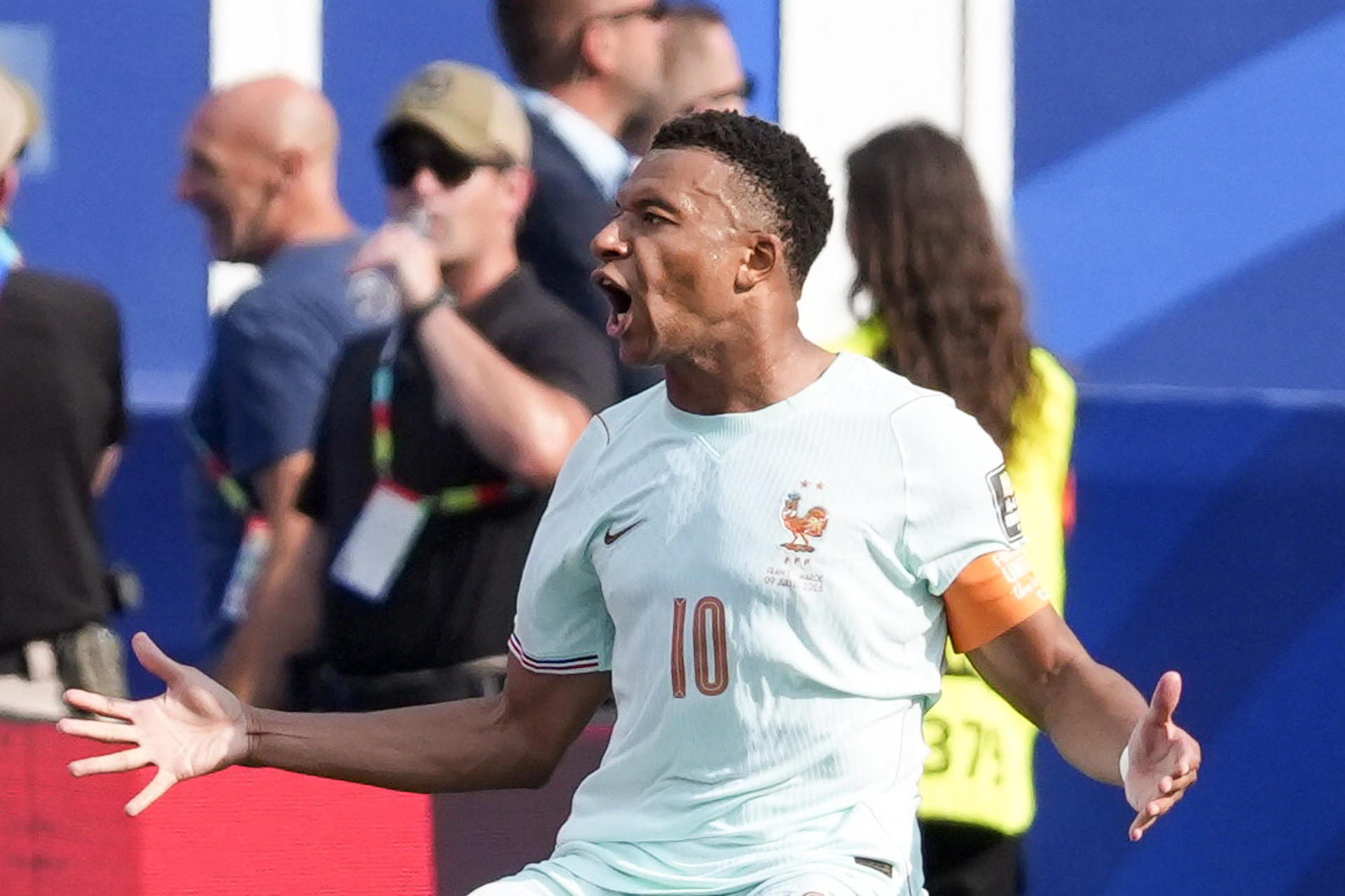 Kylian Mbappe, de Francia, grita su gol, el del 1-0 ante Marruecos este jueves en los cuartos de final del Mundial de la FIFA 2026 en el estadio Gillette en Foxborough (Estados Unidos). EFE/ Ángel Colmenares
