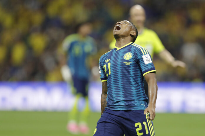 aminton Campaz de Colombia en el estadio Azteca en Ciudad de México (México). EFE/ Isaac Esquivel
