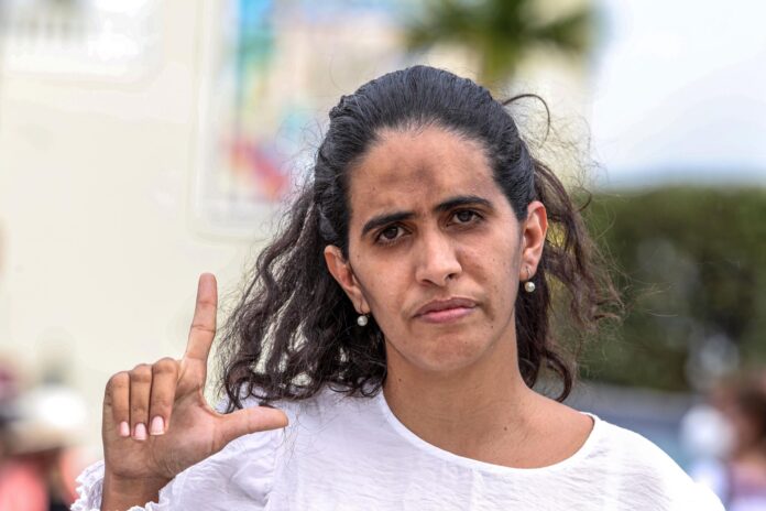 Fotografía de archivo, tomada en febrero de 2022, en la que se captó a Anamelys Ramos -historiadora del arte, activista política y opositora cubana-, durante una entrevista con EFE, en Miami (FL, EE.UU.). EFE/Giorgio Viera
