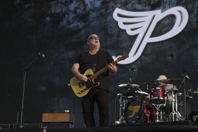 El cantante de la banda estadounidense 'Pixies', Black Francis, durante el concierto del Mad Cool Festival celebrado este viernes en el recinto Iberdrola Music, en Madrid. EFE/Kiko Huesca
