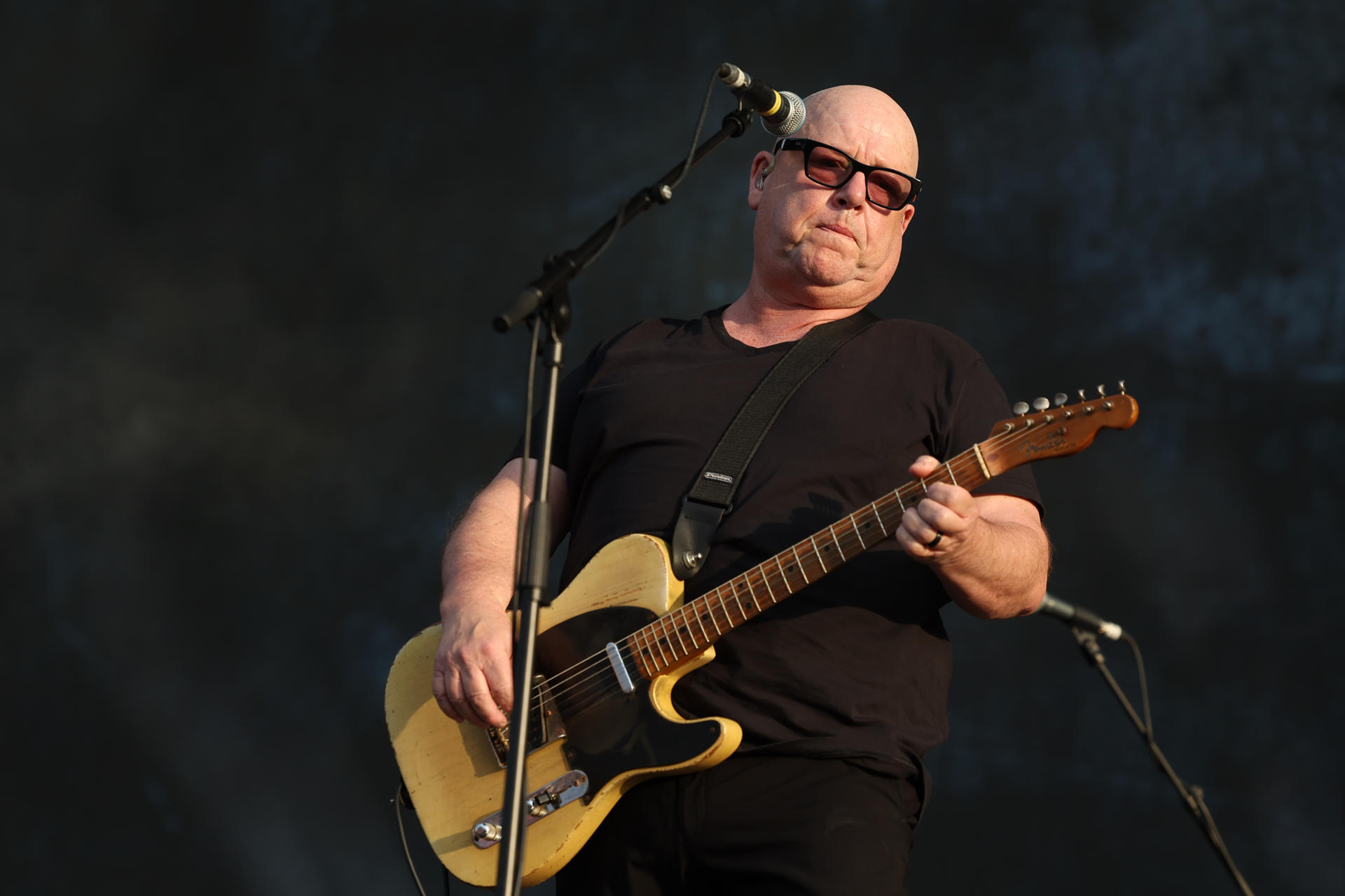 El cantante de la banda estadounidense 'Pixies', Black Francis, durante el concierto del Mad Cool Festival celebrado este viernes en el recinto Iberdrola Music, en Madrid. EFE/Kiko Huesca