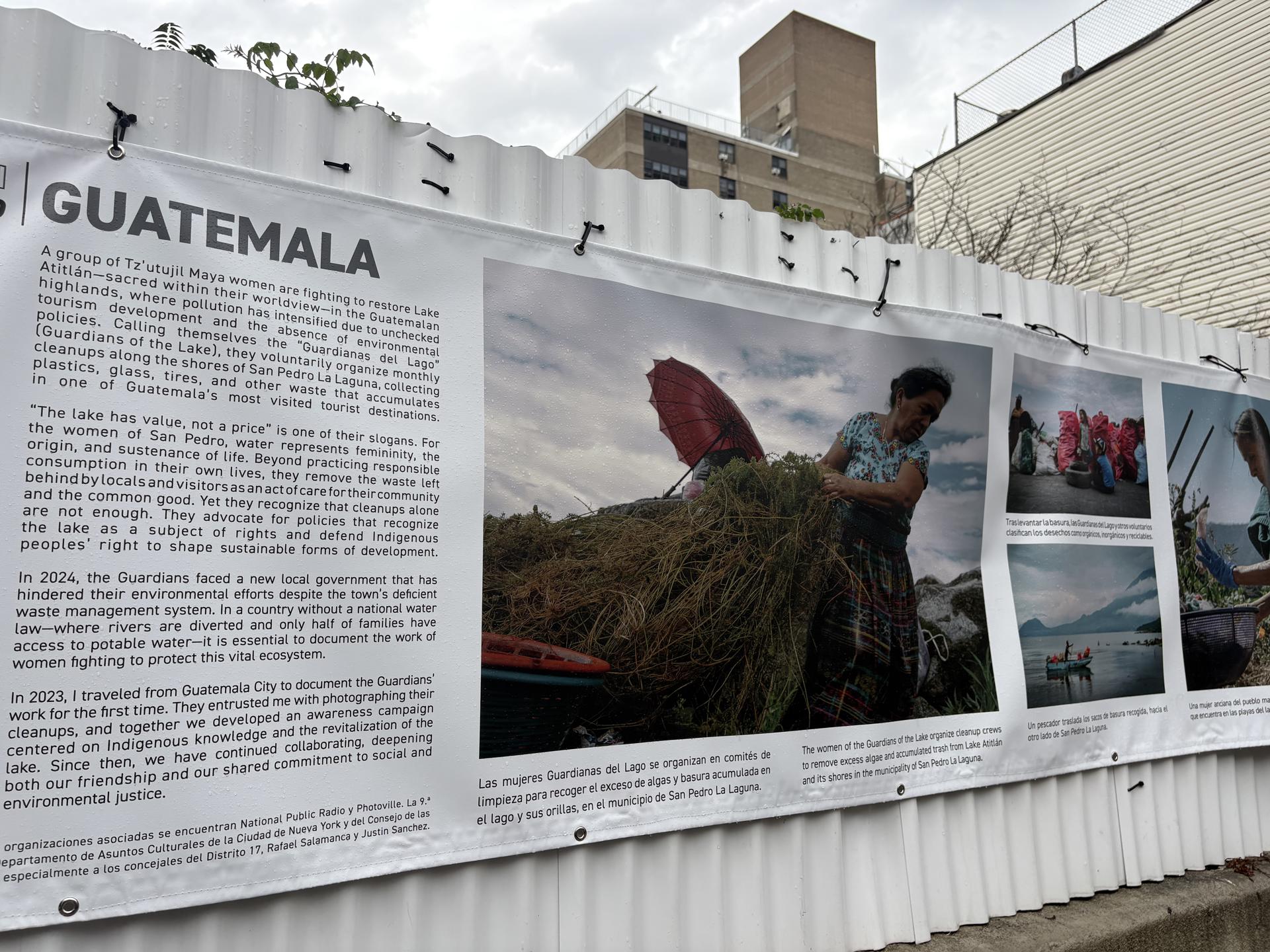 Fotografía de la novena edición del Latin American Foto Festival donde fotógrafos de diez países de Latinoamérica muestran en el Bronx Documentary Center trabajos que cuentan impactantes historias de negligencia ambiental, repercusiones de la violencia, transformación política, migración, memoria y lucha comunitaria, este jueves en Nueva York (Estados Unidos). EFE/ Ruth E. Hernández