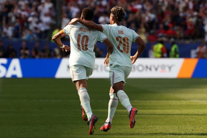 Mbappé y Doué, tras el 2-0 a Marruecos en cuartos de final. EFE/EPA/SARAH YENESEL
