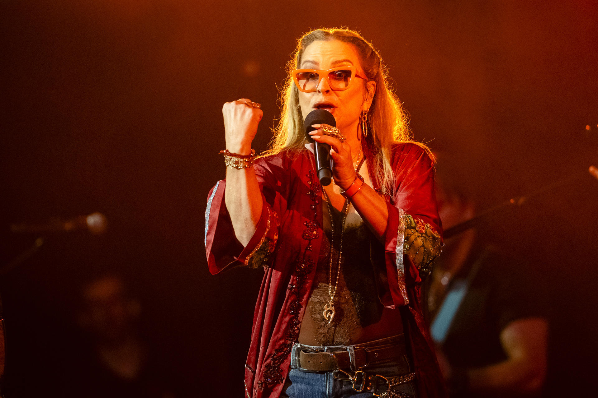 La cantante estadounidense Anastacia durante el concierto del Festival de Cap Roig celebrado este sábado en Palafrugell. EFE/David Borrat