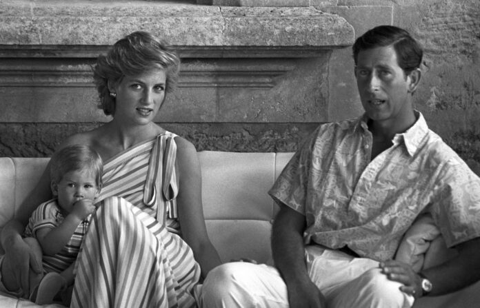 Los príncipes de Gales, Carlos y Diana.  EFE Archivo
