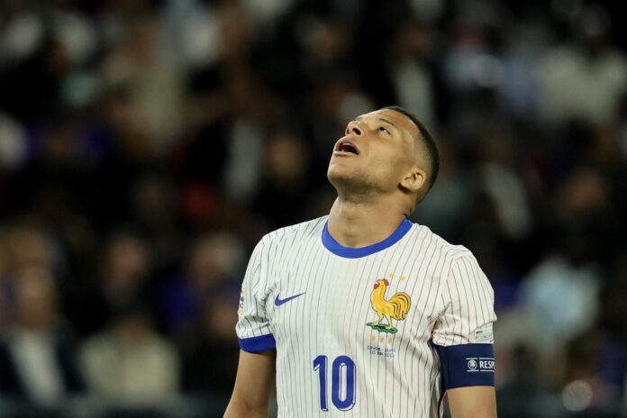 Mbappe, en una foto de archivo en la semifinal de la Liga de Naciones de 2025 contra España. EFE/EPA/RONALD WITTEK
