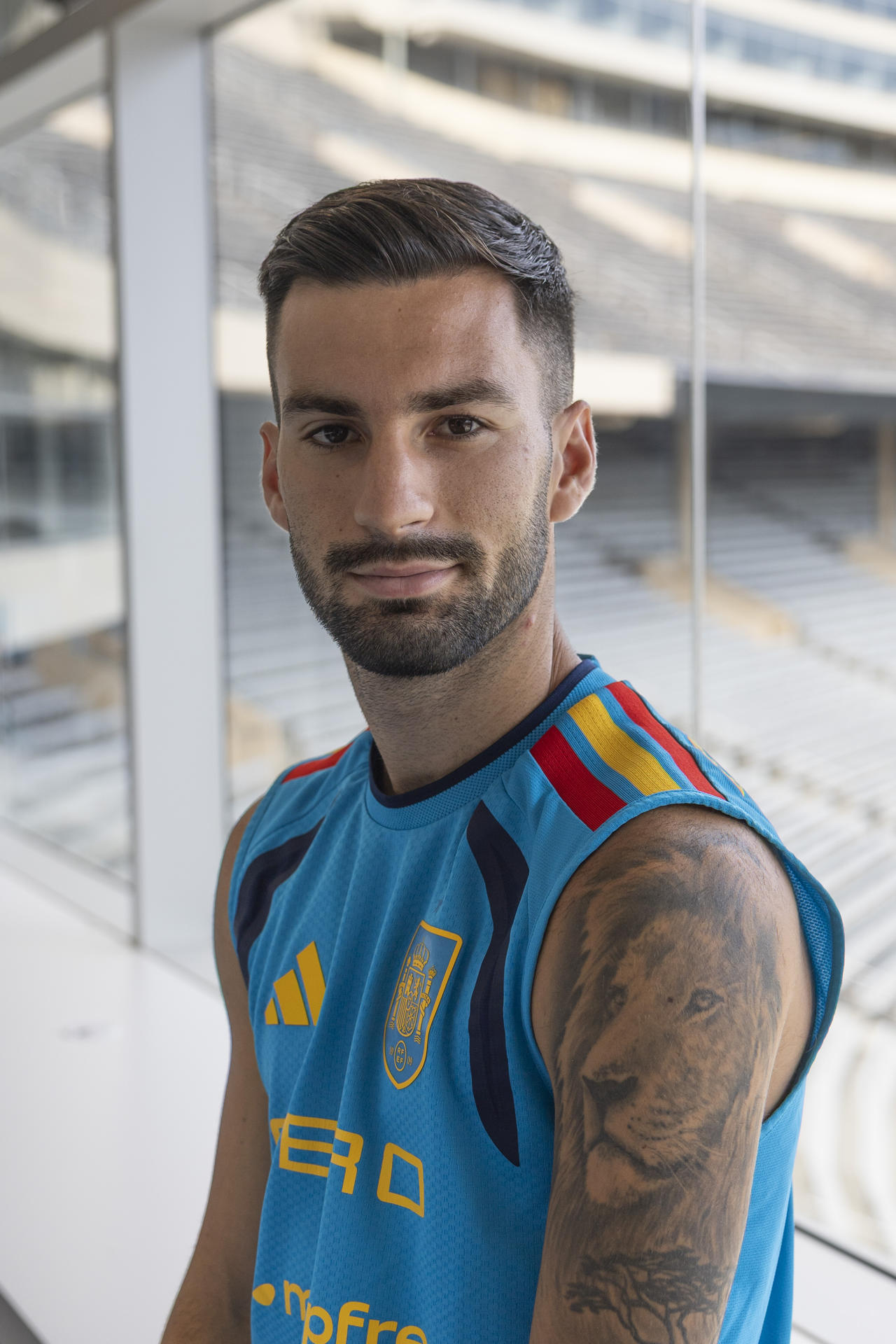 El jugador de la selección española, Álex Baena, reconoce en una entrevista con EFE que sufrió durante su primera temporada en el Atlético de Madrid. EFE/Lavandeira

