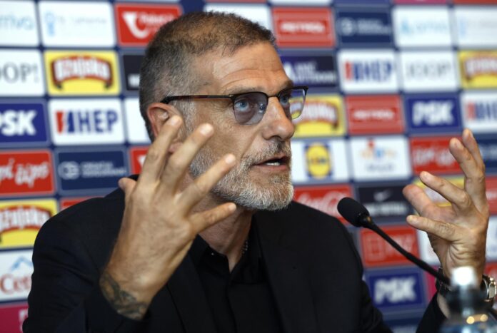 Slaven Bilic, nuevo seleccionador nacional de Croacia con rueda de prensa en Zagreb, Croacia. EFE/EPA/ANTONIO BAT
