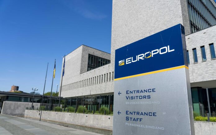 FOTO ARCHIVO. Vista exterior de la sede de Europol en La Haya, Países Bajo. EFE/EPA/JERRY LAMPEN
