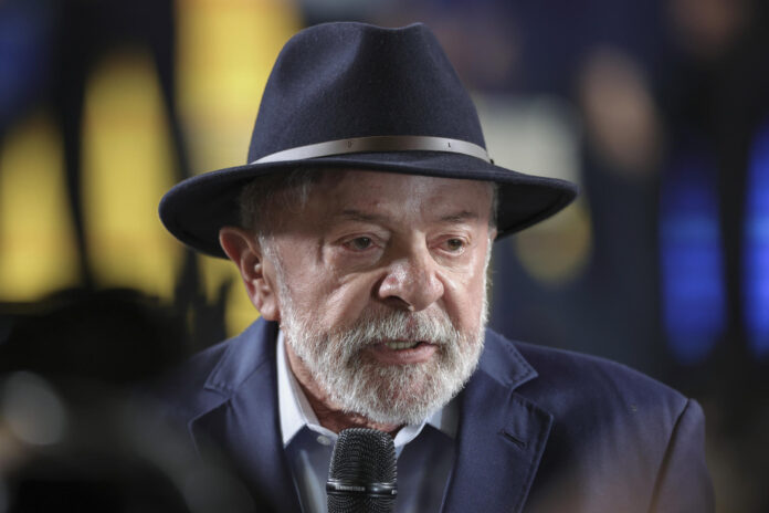 El presidente de Brasil, Luiz Inácio Lula da Silva, habla durante una visita al Instituto Mauá de Tecnología (IMT) en São Caetano do Sul (Brasil). EFE/ Sebastiao Moreira
