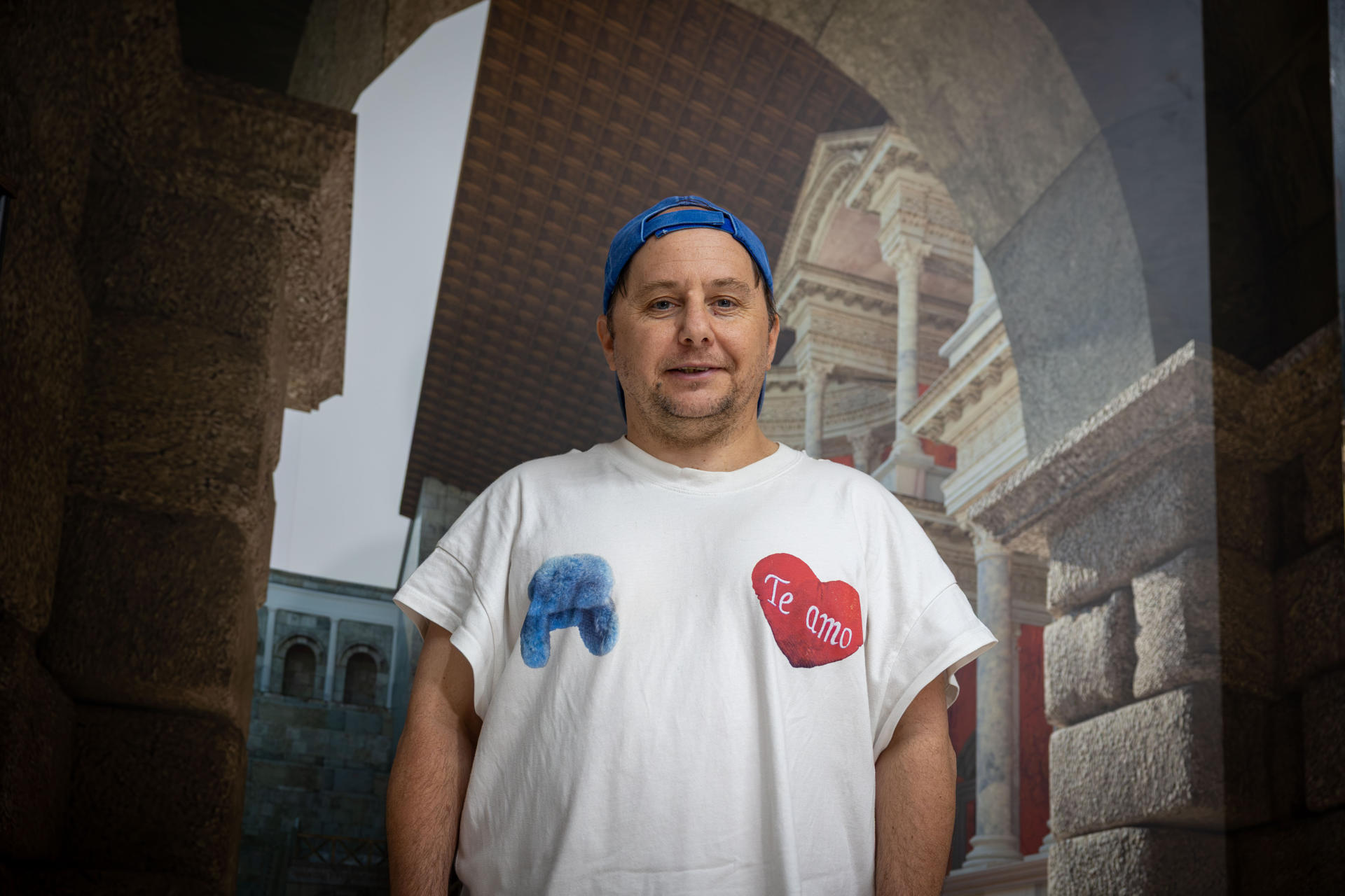 El actor argentino Tomás Pozzi, entrevistado por EFE en Mérida (España). EFE/ Jero Morales
