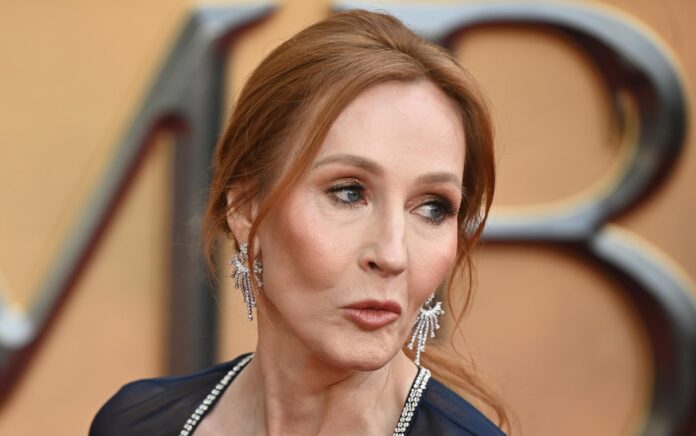 FOTO ARCHIVO. La escritora británica JK Rowling en Londres, Reino Unido. EFE/EPA/NEIL HALL
