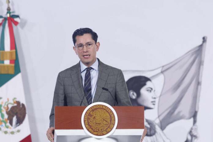 El canciller de México, Roberto Velasco, habla durante una rueda de prensa en Palacio Nacional de la Ciudad de México (México). EFE/Sáshenka Gutiérrez
