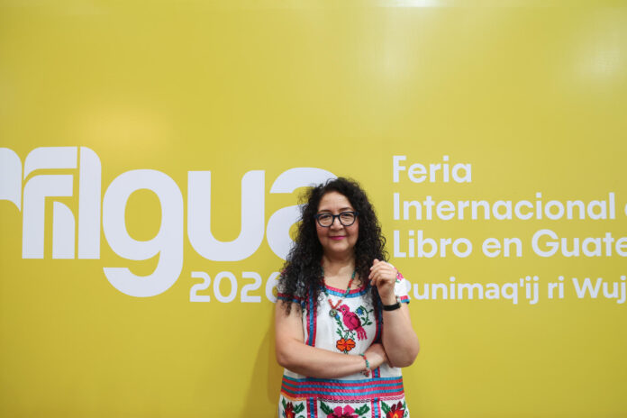 La académica mexicana Raquel Xochiquetzal Rivera posa durante una entrevista con EFE en Ciudad de Guatemala (Guatemala). EFE/ Mariano Macz
