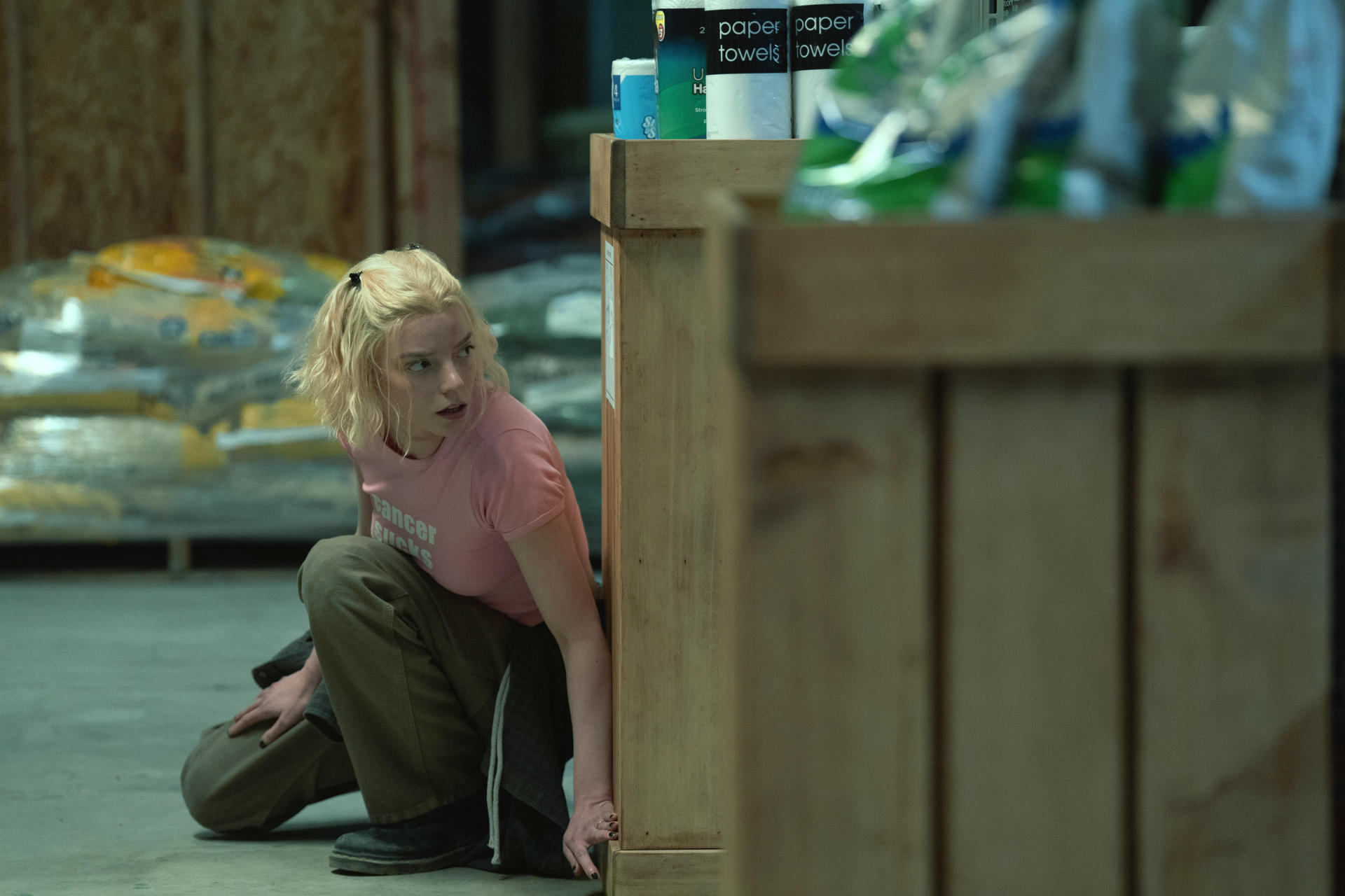 Fotograma cedido por Apple TV que muestra a Anya Taylor-Joy como Luciana 'Lucky' Armstrong, durante una escena de un capítulo de la serie 'Lucky', un thriller de acción con corazón emocional femenino. EFE/ Apple Tv /SOLO USO EDITORIAL/ NO VENTAS/ SOLO DISPONIBLE PARA ILUSTRAR LA NOTICIA QUE ACOMPAÑA (CRÉDITO OBLIGATORIO)
